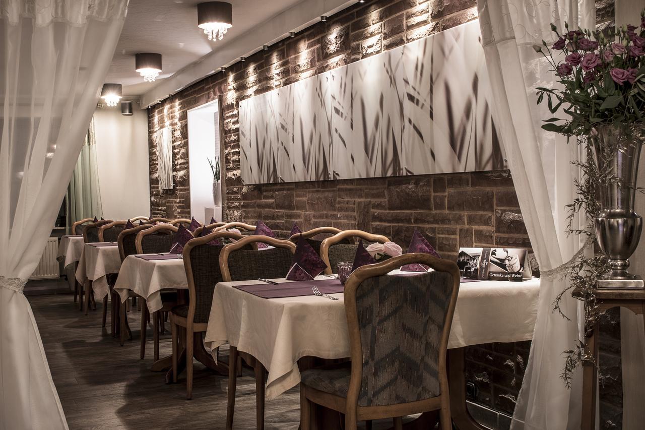 Restaurant Landgasthof Zum Wiesengrund Newel ภายนอก รูปภาพ
