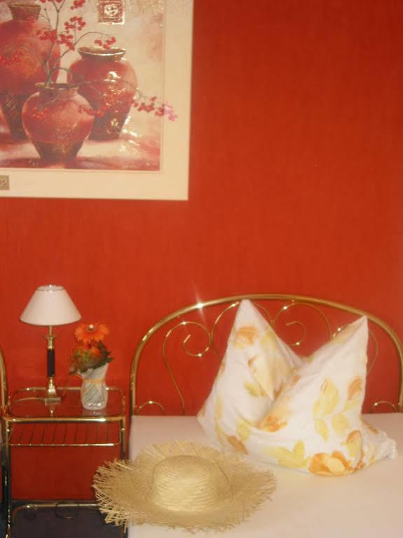 Restaurant Landgasthof Zum Wiesengrund Newel ภายนอก รูปภาพ